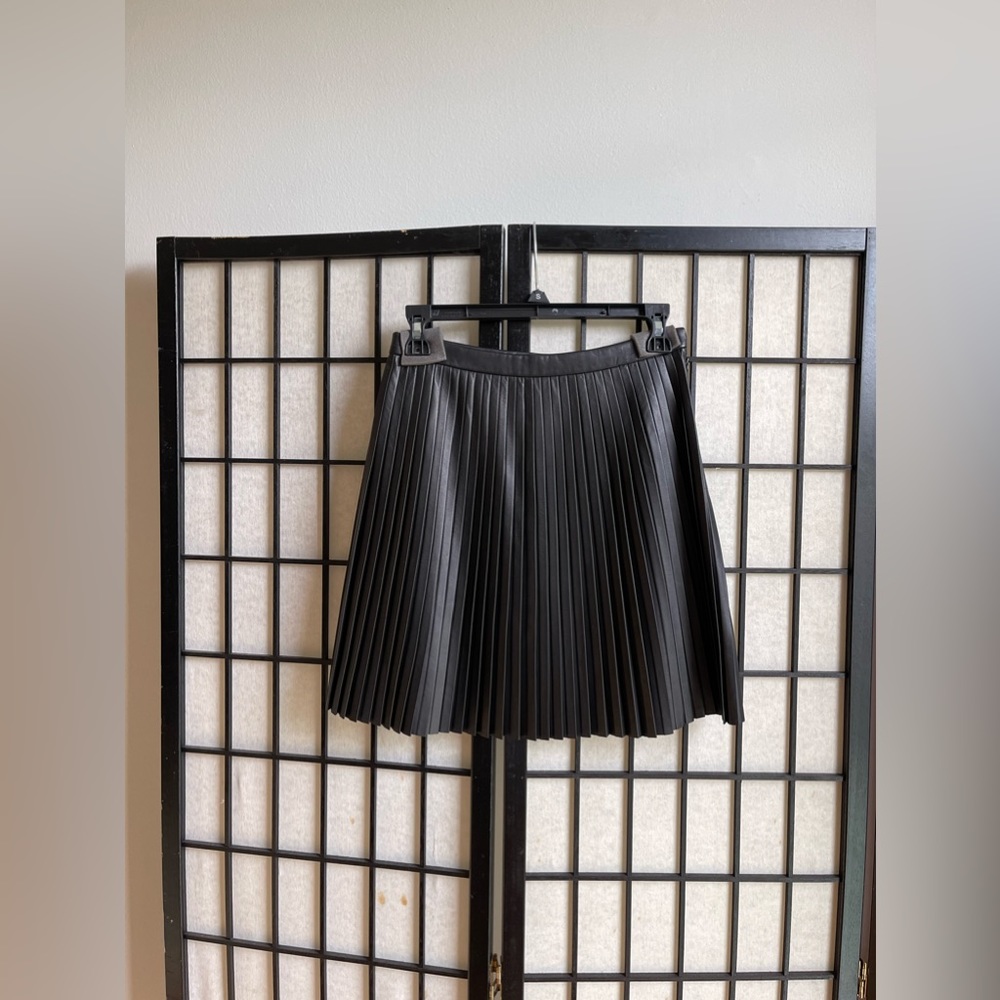 Pleat Mini Skirt in Leather theory
